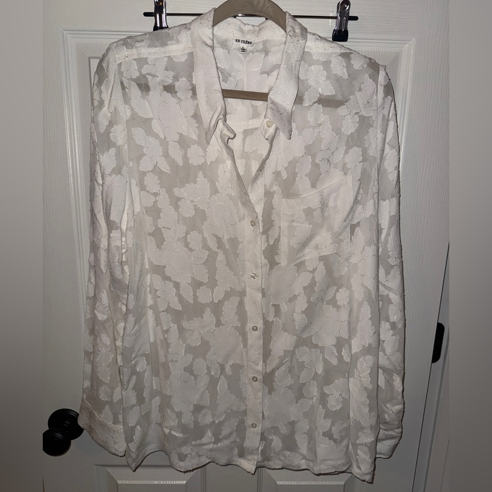 En Crème Women’s Floral Sheer Button-Up Blouse
